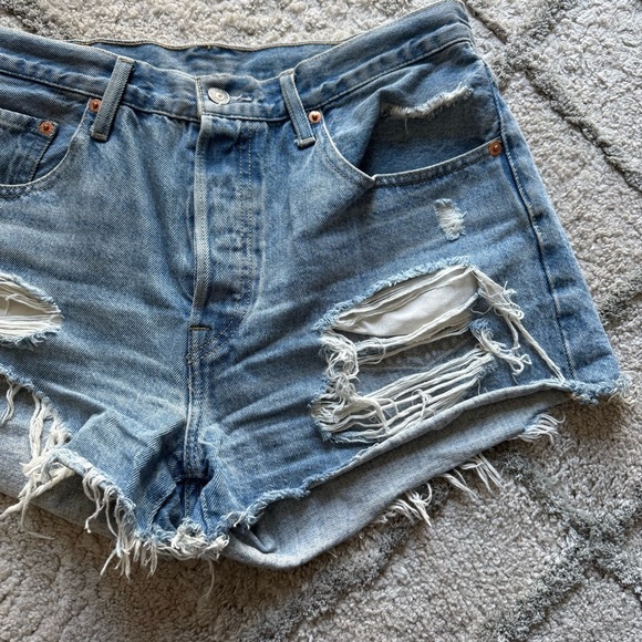 Levi’s premium 501 denim shorts Jean shorts high rise button fly distressed 30 - Picture 2 of 11
